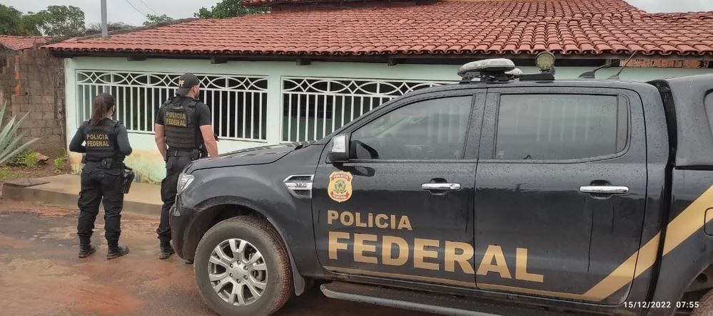 Pf Realiza Operação Contra Terrorismo E Ameaças De Ataques Em Escolas Baianas 