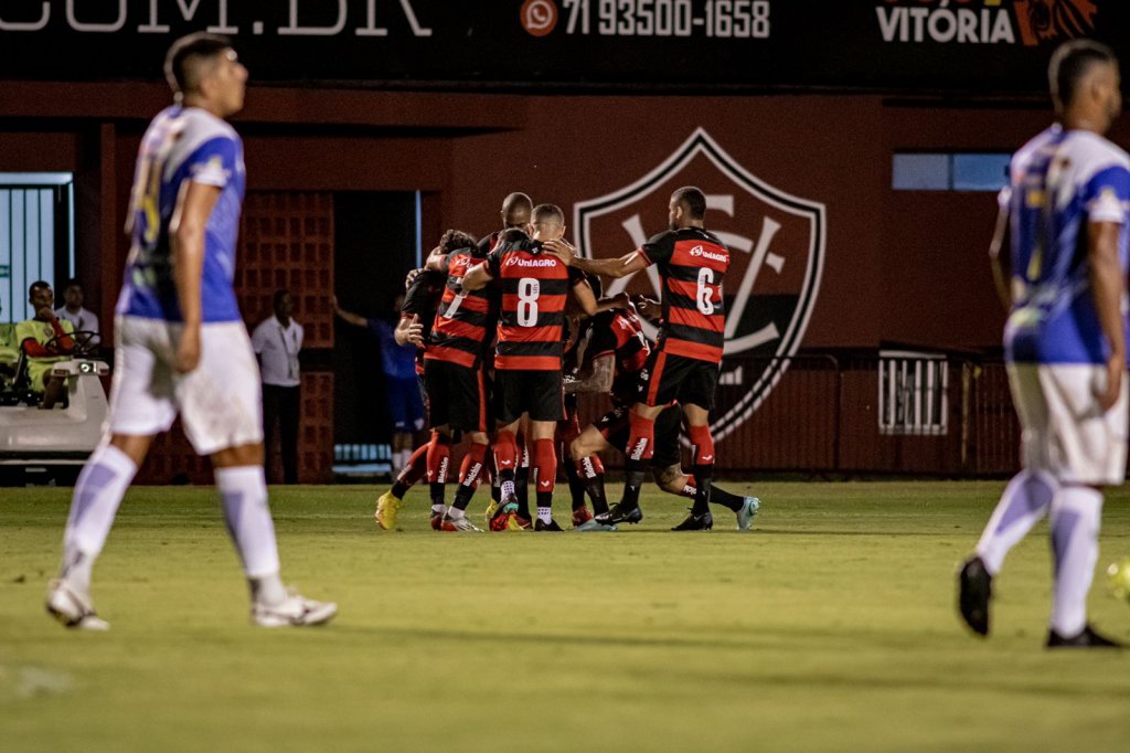 Vitória Vence Jacobinense E Se Aproxima Do G-4