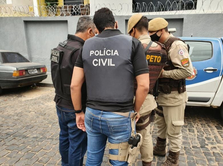 Desarticulação De Grupo Criminoso: Polícia Cumpre 11 Mandados No Interior Da Bahia