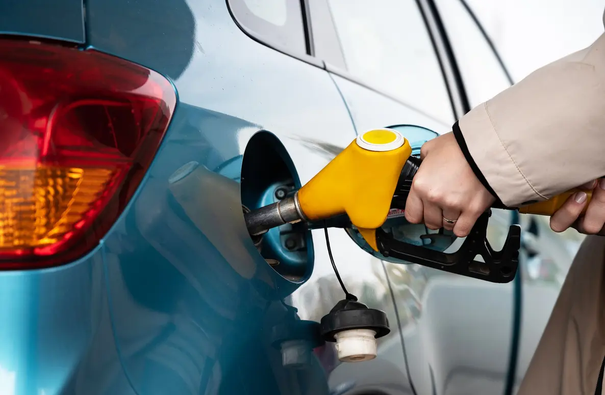 Preço Da Gasolina Sofre Reajuste No Brasil. (Imagem: Svetlaya_Strana_Omsk / Shutterstock.com)