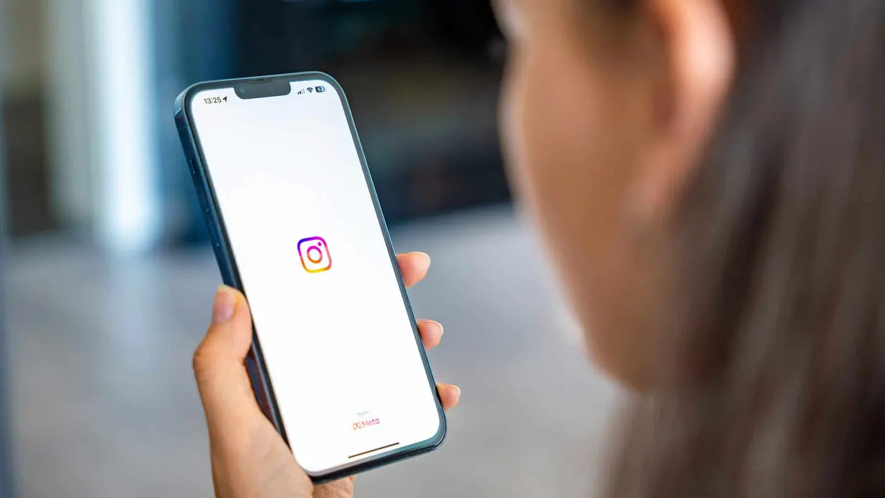 Pesquisadores Terão Dados Para Analisar Se Instagram Faz Mal À Saúde Mental De Jovens (Imagem: Tatiana Diuvbanova/Shutterstock)