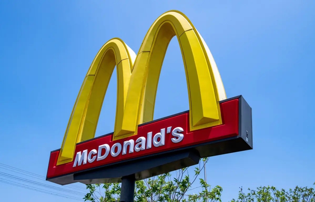 Lanche Quarteirão Teria Causado Contaminação De 49 Pessoas Até O Momento(Imagem: Robert V Schwemmer/Shutterstock)