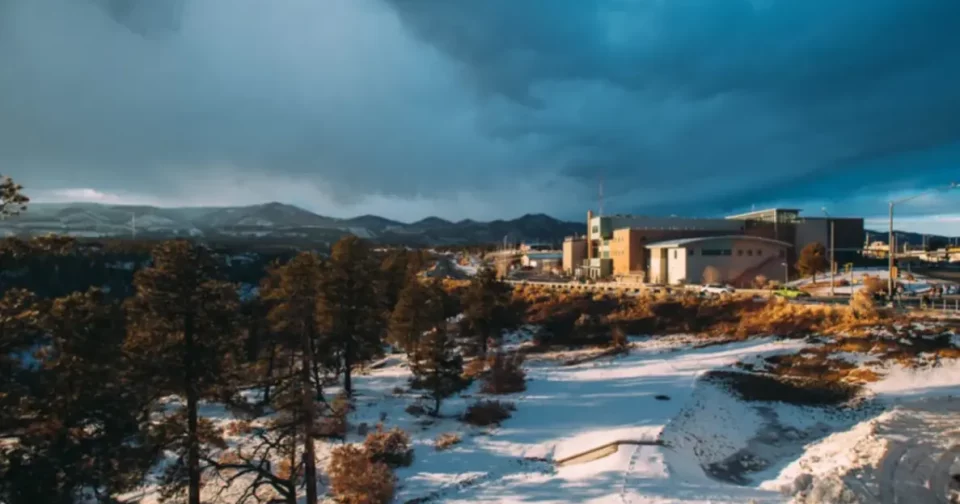 Fábrica Da Los Alamos National Laboratory (Imagem: Reprodução/Los Alamos)