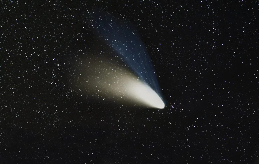 Cometa Hale-Bopp. Crédito: Marcelclemens - Shutterstock