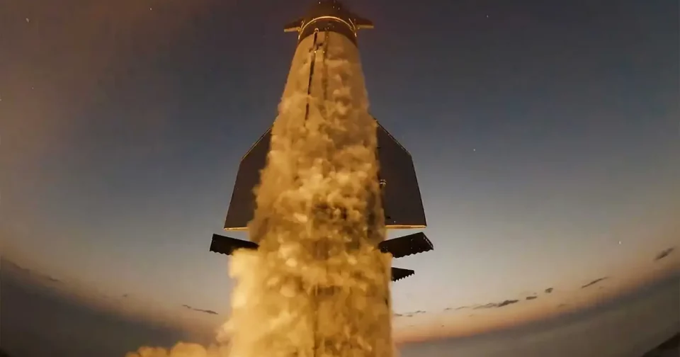 Vista Da Torre Na Decolagem Do Quinto Teste De Voo Da Starship (Imagem:reprodução/X/Spacex)