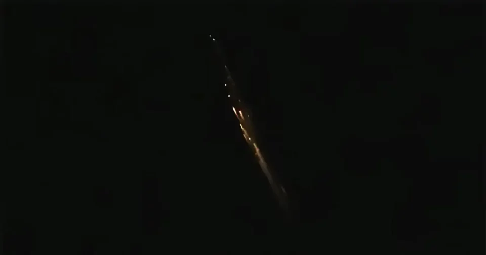 Satélite Starlink-4682, Da Spacex, Reentrando Na Atmosfera Da Terra. Crédito:reprodução/Redes Sociais