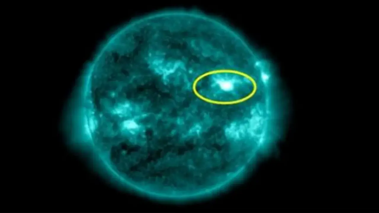 Imagem Obtida Por Satélite Mostra Explosão Solar De Tipo X1.1 (Reprodução:noaa/Swpc/Goes-16)