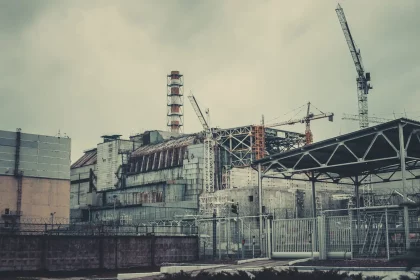 Construção Do Sarcófago De Chernobyl, Atacado Pela Rússia Nesta Sexta-Feira (14) (Imagem: Kateryna Upit/Shutterstock)