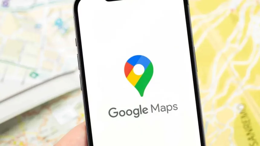 Google Maps Em Um Celular (Reprodução: Primakov/Shutterstock)