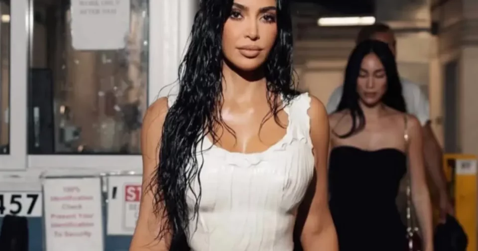 Kim Kardashian Tenta Comprar Bíblia Que Foi De Seu Pai Mas Tem Oferta Recusada (Reprodução Instagram)