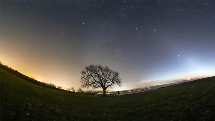 Imagem Impressionante Mostra O Céu Com Sete Planetas, O Sol E A Lua, Além Da Superfície Da Terra, Reunindo 10 Corpos Celestes. Crédito: Josh Dury