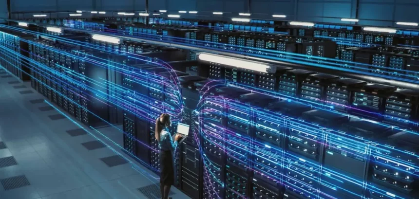 Data Center Tecnológico Equipado Com Baterias De Lítio: Energia Mais Eficiente E Sustentável Em Ação (Imagem: Gorodenkoff/Shutterstock)